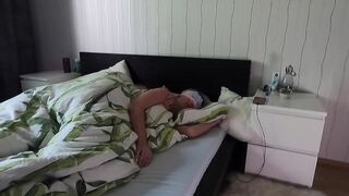 Morning wake up sex with fingers and ramrod