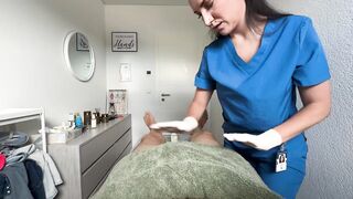 Sexy Masseuse Puts On Latex Gloves For A Smutty Cheerful Ending Spunk fountain