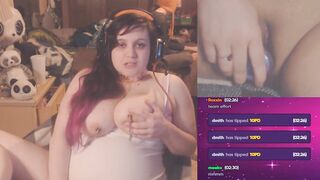 Viewers Team Up to Get Gamer Hotty all Creamy LIVE on Plexstorm Stream