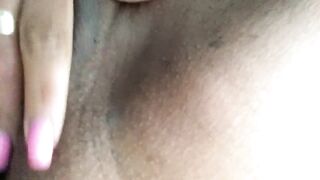 Ebony snatch cums on sex toy