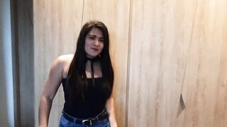 chica morena baila buscando fama
