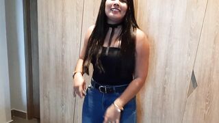 chica morena baila buscando fama