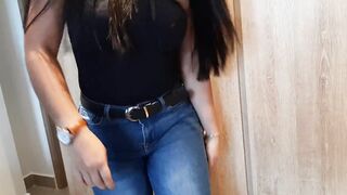 chica morena baila buscando fama