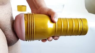 Domácí zkoušení umělé vagíny Fleshlight STU