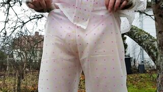 Outdoors Diaper Wetting with Transparent Rain Wear