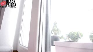 Leg shacking climax with enormous squirting