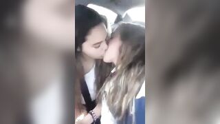 gals kiss