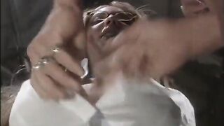 Fortunate chap gets a oral from his concupiscent secretary