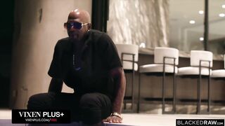 BLACKEDRAW Bendy Chick Kelsi Monroe Does The Splits On His Massive BBC