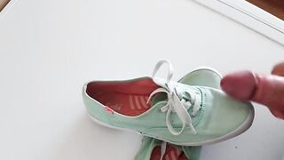 Cum on keds