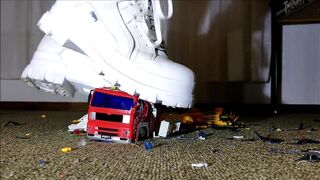 Toycar Crushing with Buffalo Sneaker (Trailer)