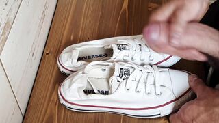 Cumming on fresh Converse