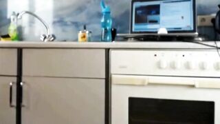 Sexydea's Wicked Kitchen Twerk: Seductive Moves to Spice up Your Appetite!