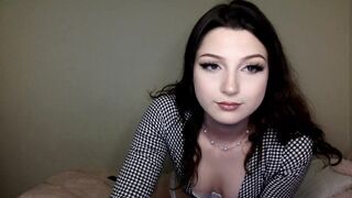 CHATURBATE CAMGIRL W LUSH + LACE NYLONS TEEN BEDROOM LIVSTREAM RECORDING