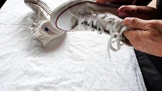 Cum on her converse