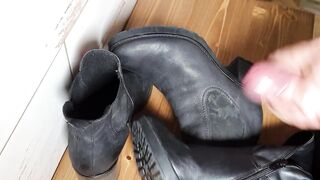Cumming on ankle boots