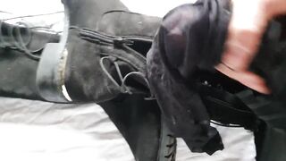 Cum on highboots