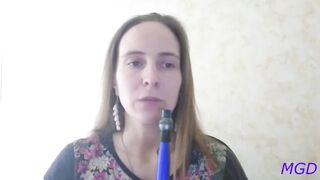 ФЕМДОМ ПО-РУССКИ: ПОРНОЗВЕЗДА ОТВЕЧАЕТ НА ВОПРОСЫ ПОДПИСЧИКОВ ПРО АНАЛ