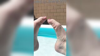 Solo Foot play in the pool