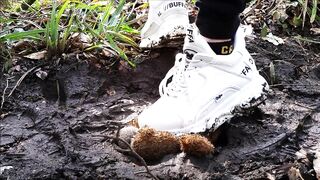 Teddy vs. Buffalo Sneaker
