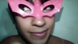 Preparándome para ir a putear, me la van a meter entera