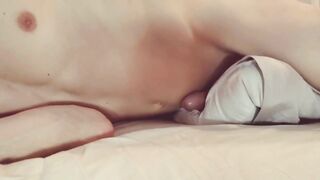 Chick jerking off and groaning cums whilst humping pillow - Hands Free Cum