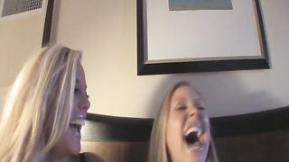 Sexy long tongue compare and sucking!