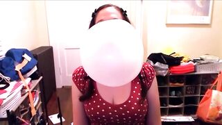 Blowing Massive Bubblegum Bubbles with a Entire Roll of Bubbletape!
