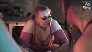 Lesbo Belt-on Team fuck Fuckfest - Five Dommes, One Subgirl