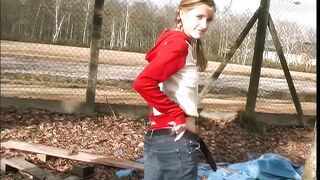 blond nineteen years gal fellatio outdoor