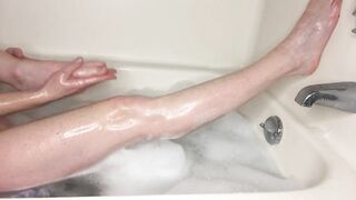Myra takes a baths and shaves her legs. - ASMR