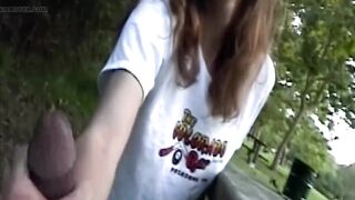 Amateur Tugjob in the Park
