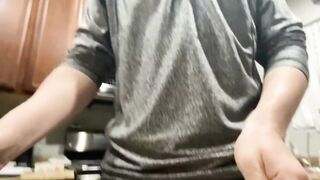 TWITCH STREAM SCREWS CHAT WHILST PLAYING FORTNITE!
