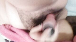 Latin chick jugando con sextoy