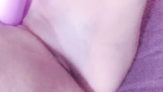 SEXTOY ON PLUMP YOUTHFUL VAGINA
