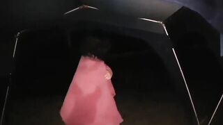 I finger myself and rub my vagina at the public beach, it was late and just a small in number people were watching but it was gripping!