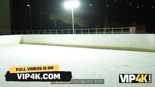 VIP4K. Funky City started sucking his Weenie in a Public Crap-house