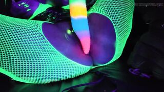 Hawt Solo Play with Banging and Sucking Endning!