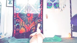 Undressed meditation and yoga