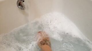 Nylon wetlook feet