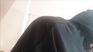 senti come rutta! è proprio una puttana maleducata