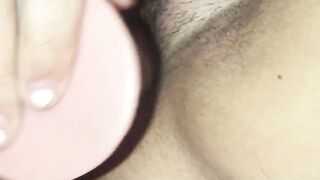 Chunky housewife plays with vibrator