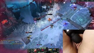 Playing League of Legends with a sex-toy on my clitoris #1 Luna