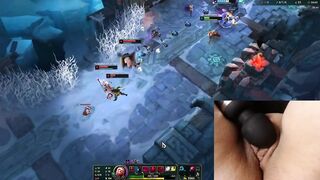 Playing League of Legends with a sex-toy on my clitoris #1 Luna