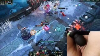 Playing League of Legends with a sex-toy on my clitoris #1 Luna