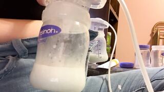 Breastmilk pump time lapse