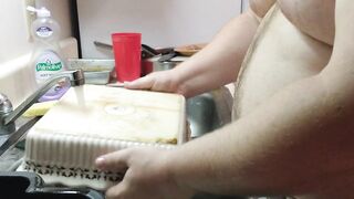 A chap doing the dishes!!! PT. 1