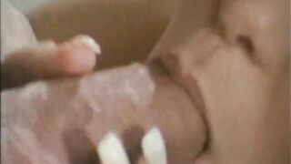 A WC is made too for bang: that babe has a sudden longing for dick