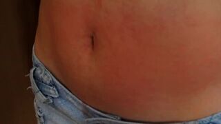 I show my red abdomen from the punishment I received from the red stomach game, my belly inflamed