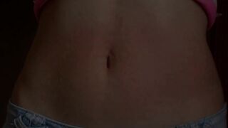 I show my red abdomen from the punishment I received from the red stomach game, my belly inflamed